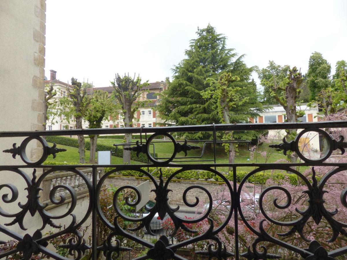 Hotel Des Thermes Bourbon-l'Archambault Exterior photo